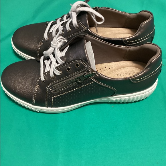 Clarks shoes - Picture 2 of 3